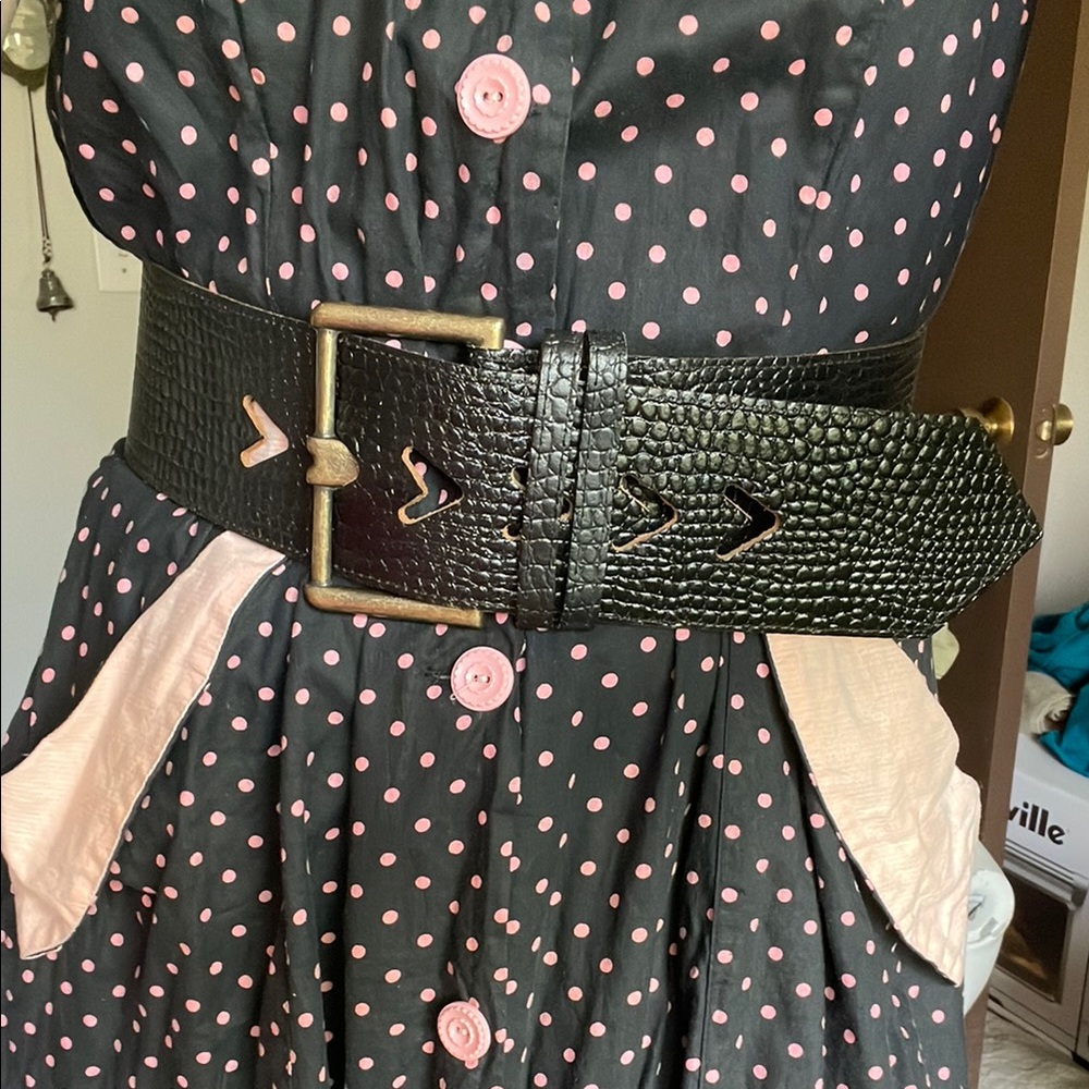 Black Textured Belt with Gold Buckle